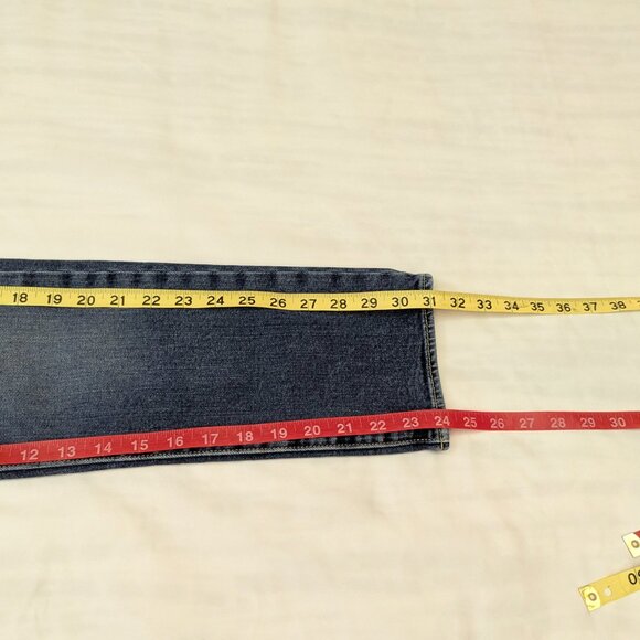 American Eagle 00 Cropped Medium Wash Jeans - Picture 12 of 14